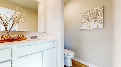 Bath - 17613 Phoebe St, Bennington, NE 68007 photo 4 of 7