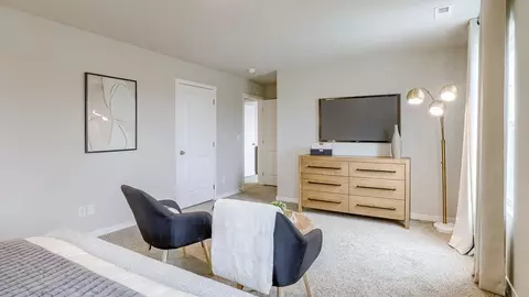 Bedroom - 17613 Phoebe St, Bennington, NE 68007 photo 8 of 13