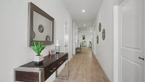 Entry Way - 11 Pheasant Dr, Palm Coast, FL 32164 photo 6 of 9