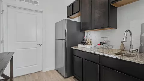 Kitchen - 11 Pheasant Dr, Palm Coast, FL 32164 photo 1 of 7