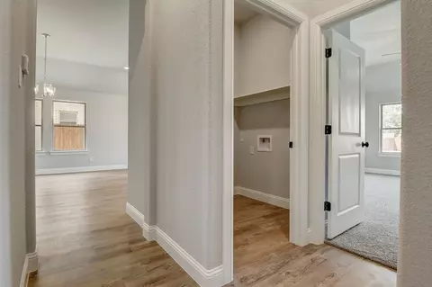 Entry Way - Springfield Rd, Springtown, TX 76082 photo 1 of 4