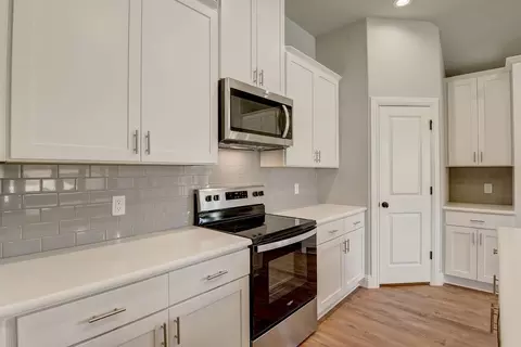 Kitchen - Springfield Rd, Springtown, TX 76082 photo 3 of 5