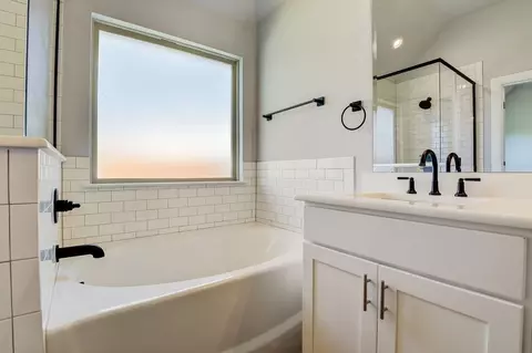 Bath - Springfield Rd, Springtown, TX 76082 photo 4 of 5