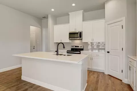 Kitchen - Springfield Rd, Springtown, TX 76082 photo 2 of 5