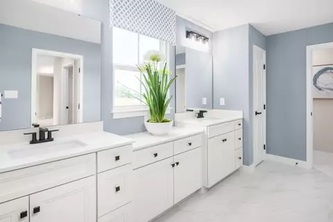Bath - 407 Nellie Rd, Walhalla, SC 29691 photo 1 of 5