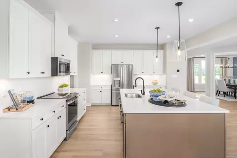 Kitchen - 407 Nellie Rd, Walhalla, SC 29691 photo 2 of 6