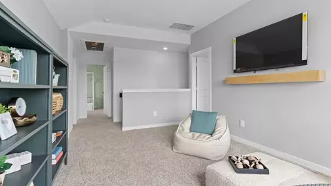 Entry Way - 13 Robin Ct, Angleton, TX 77515 photo 5 of 8
