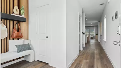Entry Way - 13 Robin Ct, Angleton, TX 77515 photo 1 of 8