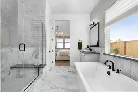 Bath - 4613 Dewey Oak Dr, Folsom, CA 95630 photo 2 of 4