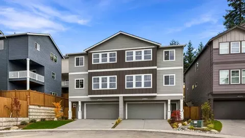 13901 11th Pl W #B, Lynnwood, WA 98087