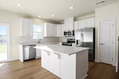 Kitchen - 224 Jango Cir, Greer, SC 29651 photo 1 of 3