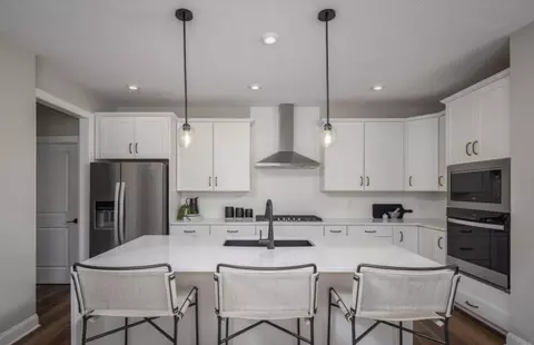 Kitchen - 10 Lake Como Ct, Orange, OH 44128 photo 2 of 2