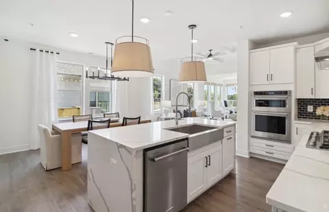 Kitchen - 10 Lake Como Ct, Orange, OH 44128 photo 1 of 2