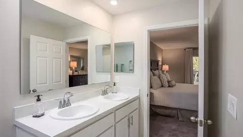 Bath - 2214 Elegant Mnr Cir, Edgewater, FL 32141 photo 2 of 6