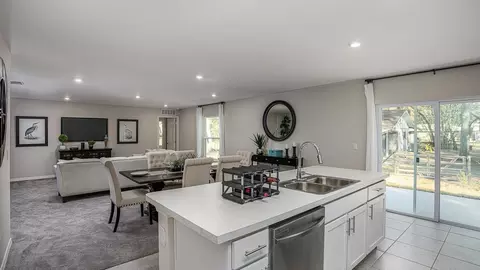Kitchen - 2214 Elegant Mnr Cir, Edgewater, FL 32141 photo 2 of 4