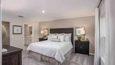 Bedroom - 2214 Elegant Mnr Cir, Edgewater, FL 32141 photo 2 of 9