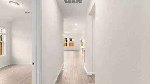 Entry Way - 2719 Echinacea Path, Converse, TX 78109 photo 2 of 4