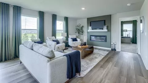 Living - 16426 Willit St, Bennington, NE 68007 photo 3 of 7