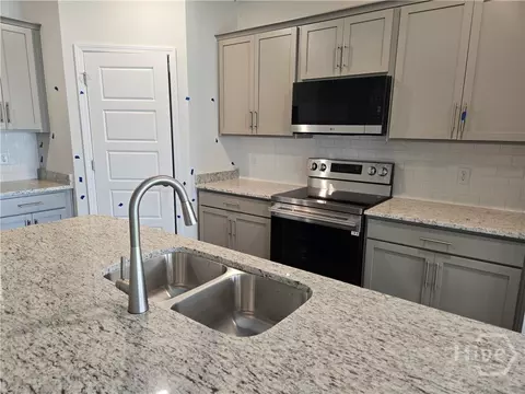 Kitchen - 205 Pinebury Rd, Pooler, GA 31322 photo 2 of 3