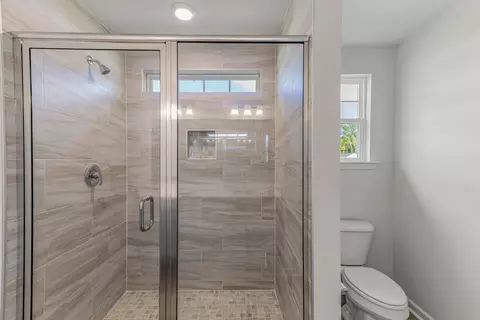 Bath - 205 Pinebury Rd, Pooler, GA 31322 photo 5 of 5