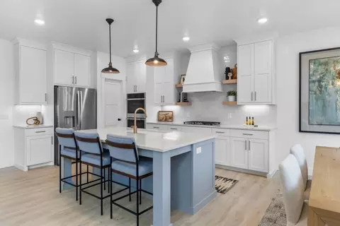 Kitchen - 630 S 50 E, Hyde Park, UT 84318 photo 2 of 2