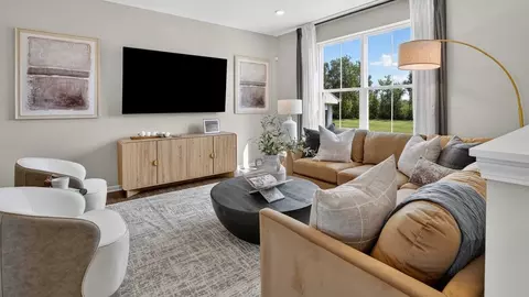 Living - 404 Cold Spring St, Algonquin, IL 60102 photo 1 of 4