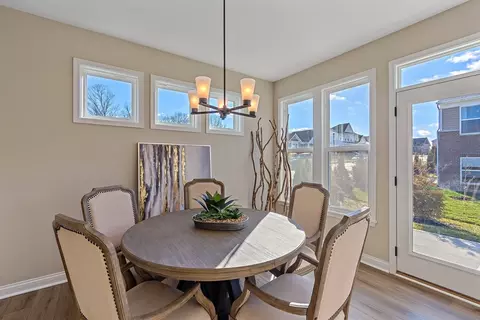 Dining - 3801 Circollo Dr, Covington, KY 41017 photo 1 of 2