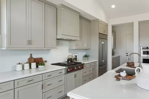 Kitchen - 1533 E Cherrywood Pl, Chandler, AZ 85249 photo 3 of 8