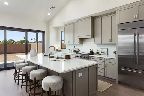 Kitchen - 1533 E Cherrywood Pl, Chandler, AZ 85249 photo 5 of 8