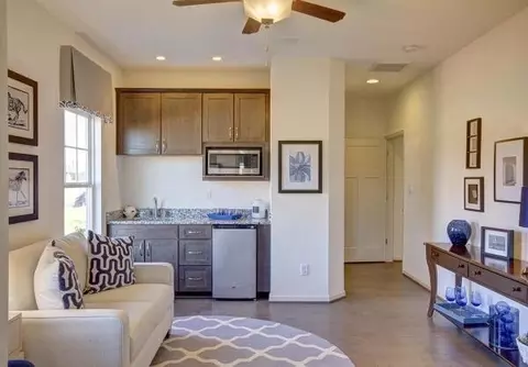 Entry Way - 1272 Kegman Rd, Chesapeake, VA 23322 photo 2 of 9