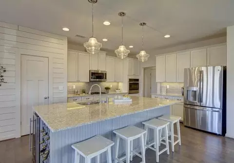 Kitchen - 1272 Kegman Rd, Chesapeake, VA 23322 photo 3 of 6