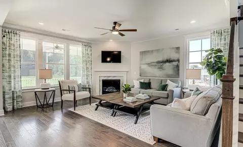 Living - 1272 Kegman Rd, Chesapeake, VA 23322 photo 3 of 3