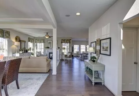 Entry Way - 1272 Kegman Rd, Chesapeake, VA 23322 photo 1 of 9