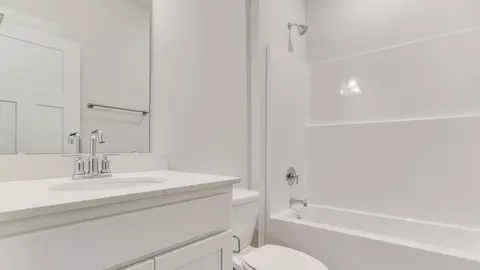 Bath - 3218 Harrier Rd, Pace, FL 32571 photo 4 of 4
