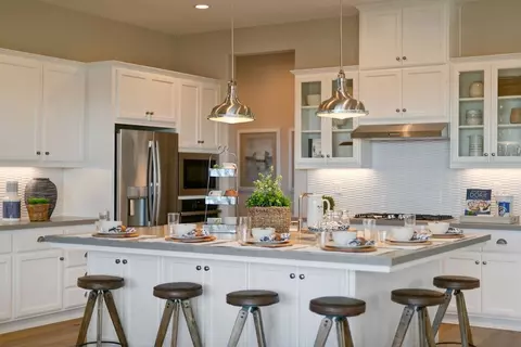 Kitchen - 927 Conrad St, Manteca, CA 95336 photo 2 of 6