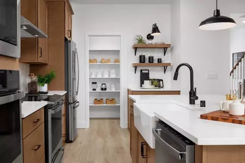 Kitchen - 1339 Eiffel Dr, Arboga, CA 95961 photo 5 of 5