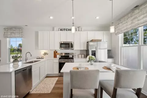 Kitchen - 499 E 131st Pl, Crown Point, IN 46307 photo 1 of 2