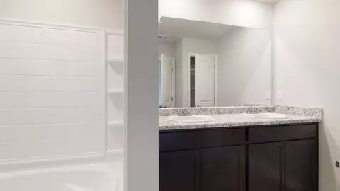 Bath - 631 Encore Dr, Perry, GA 31069 photo 1 of 1