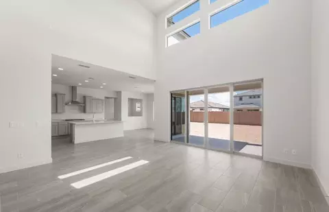 Living - 2441 W Nighthawk Way, Phoenix, AZ 85045 photo 2 of 4