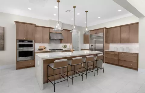 Kitchen - 2441 W Nighthawk Way, Phoenix, AZ 85045 photo 2 of 3