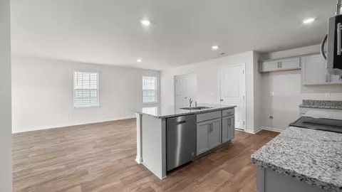 Living - 104 Linden Dr, Thomasville, NC 27360 photo 1 of 6