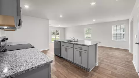 Kitchen - 104 Linden Dr, Thomasville, NC 27360 photo 3 of 5