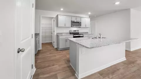 Kitchen - 104 Linden Dr, Thomasville, NC 27360 photo 2 of 5