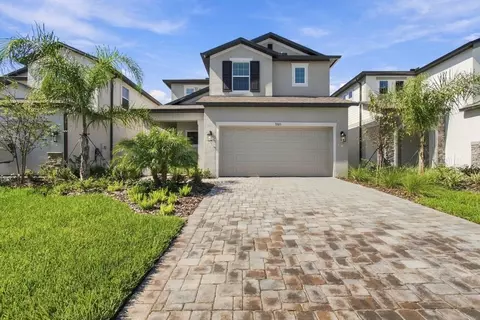 3303 Fall Harvest Dr, Zephyrhills, FL 33540