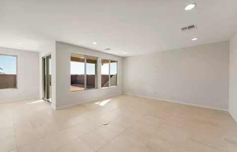 Living - 9960 S Gold Stone Trl, Apache Junction, AZ 85120 photo 3 of 8