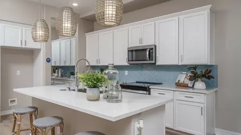Kitchen - 20938 W San Miguel Ave, Buckeye, AZ 85396 photo 5 of 6