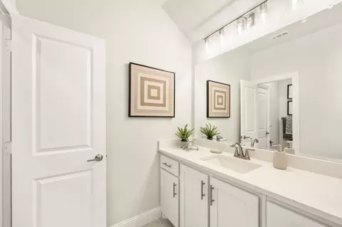 Bath - 1404 Holmesfield Dr, Forney, TX 75126 photo 3 of 5