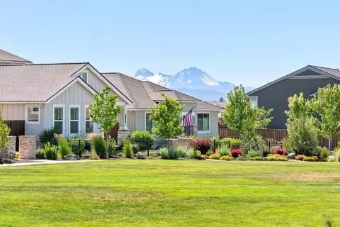 Exterior - 3120 NE Boulder Crk, Bend, OR 97701 photo 6 of 12