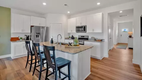 Kitchen - 7410 Irwin Oaks Rd, Corryton, TN 37721 photo 4 of 4