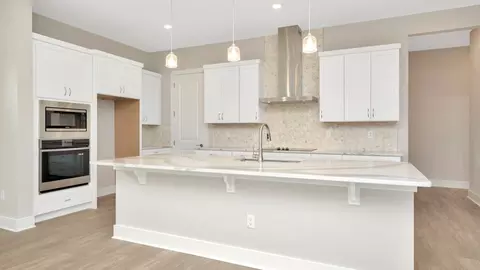 Kitchen - 8308 Golden Beach Ct, Parrish, FL 34219 photo 1 of 6
